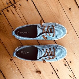 NEW Sperry Crest Vibe Sneakers